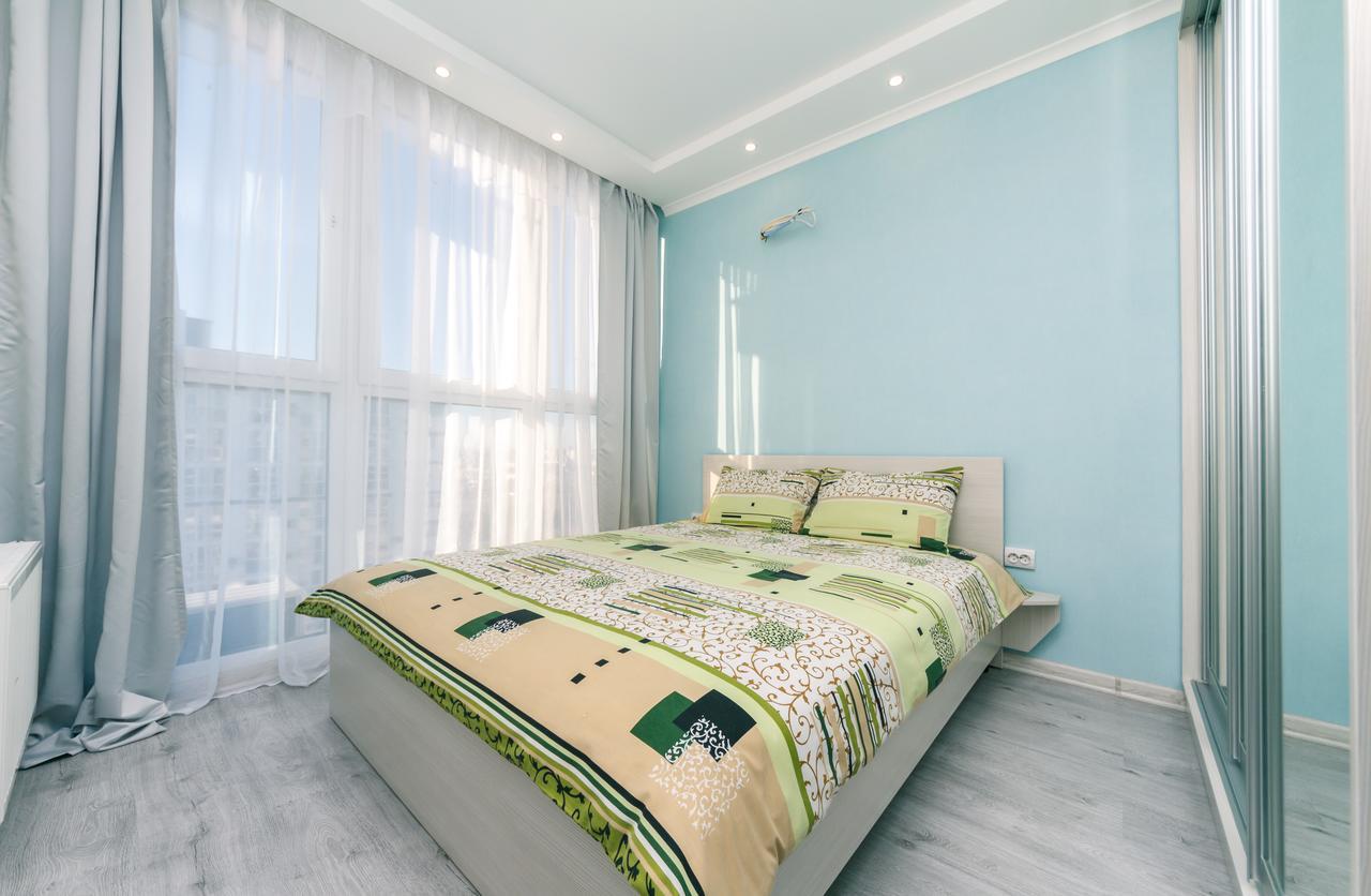 Ferienwohnung Flatrent Drahomanova 2A Kiew Exterior foto