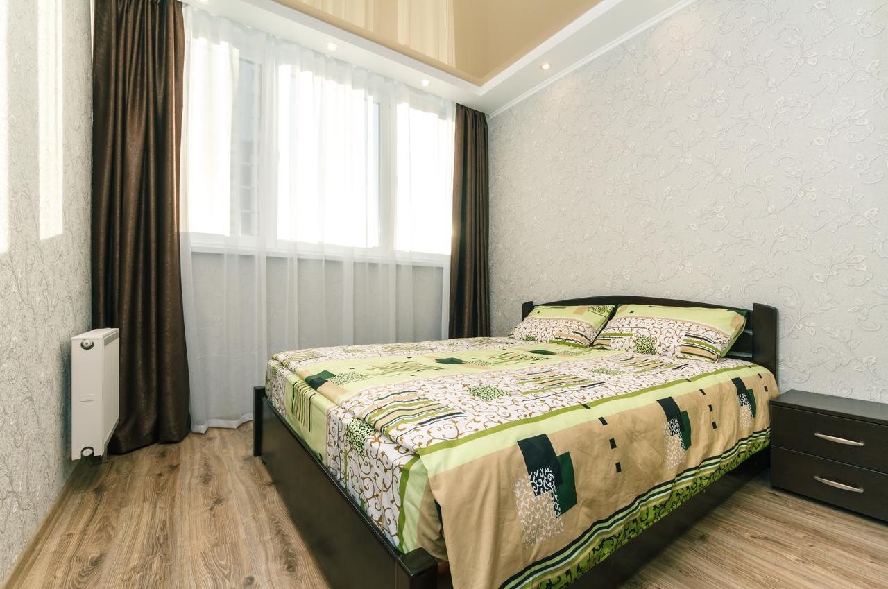 Ferienwohnung Flatrent Drahomanova 2A Kiew Exterior foto